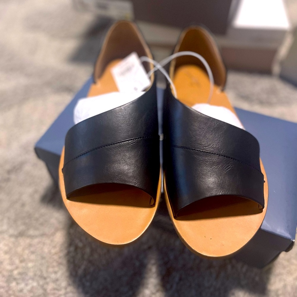 Women’s sandals